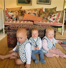 Load image into Gallery viewer, Dinky Leaf Reversible Gilet