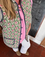 Load image into Gallery viewer, Tashi Quilted Reversible Gilet