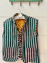 Load image into Gallery viewer, ELLIE print gilet MUSTARD/GREEN STRIPE