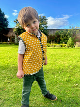 Load image into Gallery viewer, ELLIE print gilet MUSTARD/GREEN STRIPE