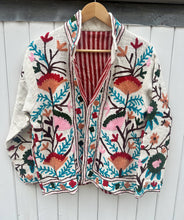 Load image into Gallery viewer, SUZANI JACKET - Cream, Multi/ RED lining
