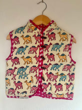 Load image into Gallery viewer, CAMEL PARADE Quilted Gilet - PINK
