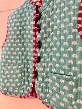 Load image into Gallery viewer, ELLIE print gilet AQUA/PINK STRIPE
