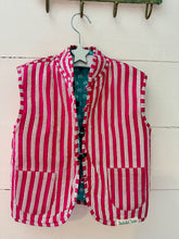 Load image into Gallery viewer, ELLIE print gilet AQUA/PINK STRIPE
