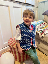 Load image into Gallery viewer, ELLIE print gilet NAVY/RED STRIPE
